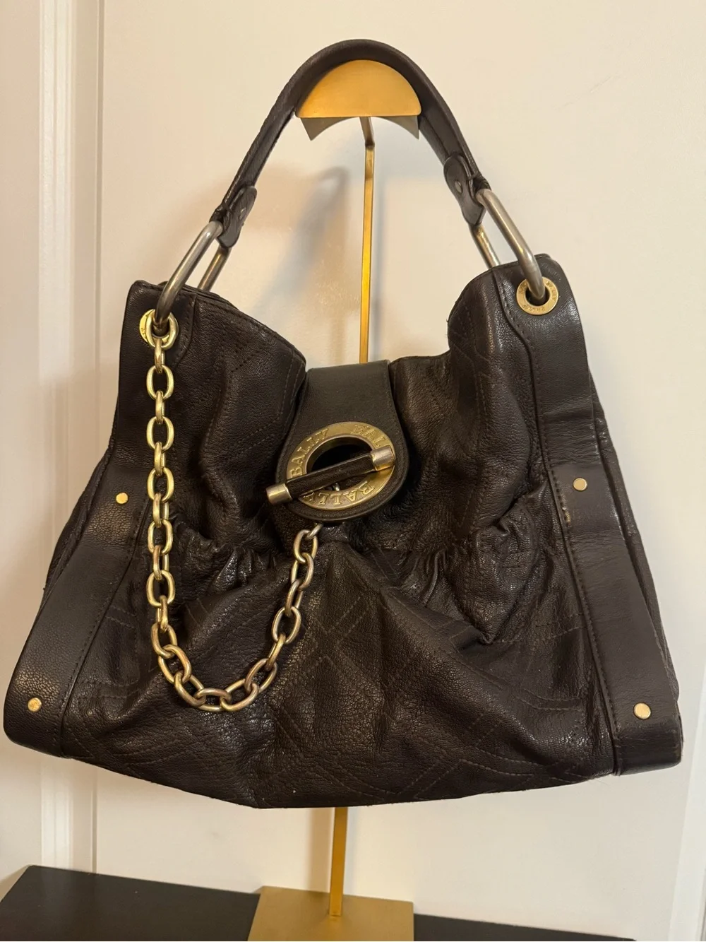 Bally Dark Brown Leather Shoulder Bag with Gold Chain Accent - Picture 5 of 11